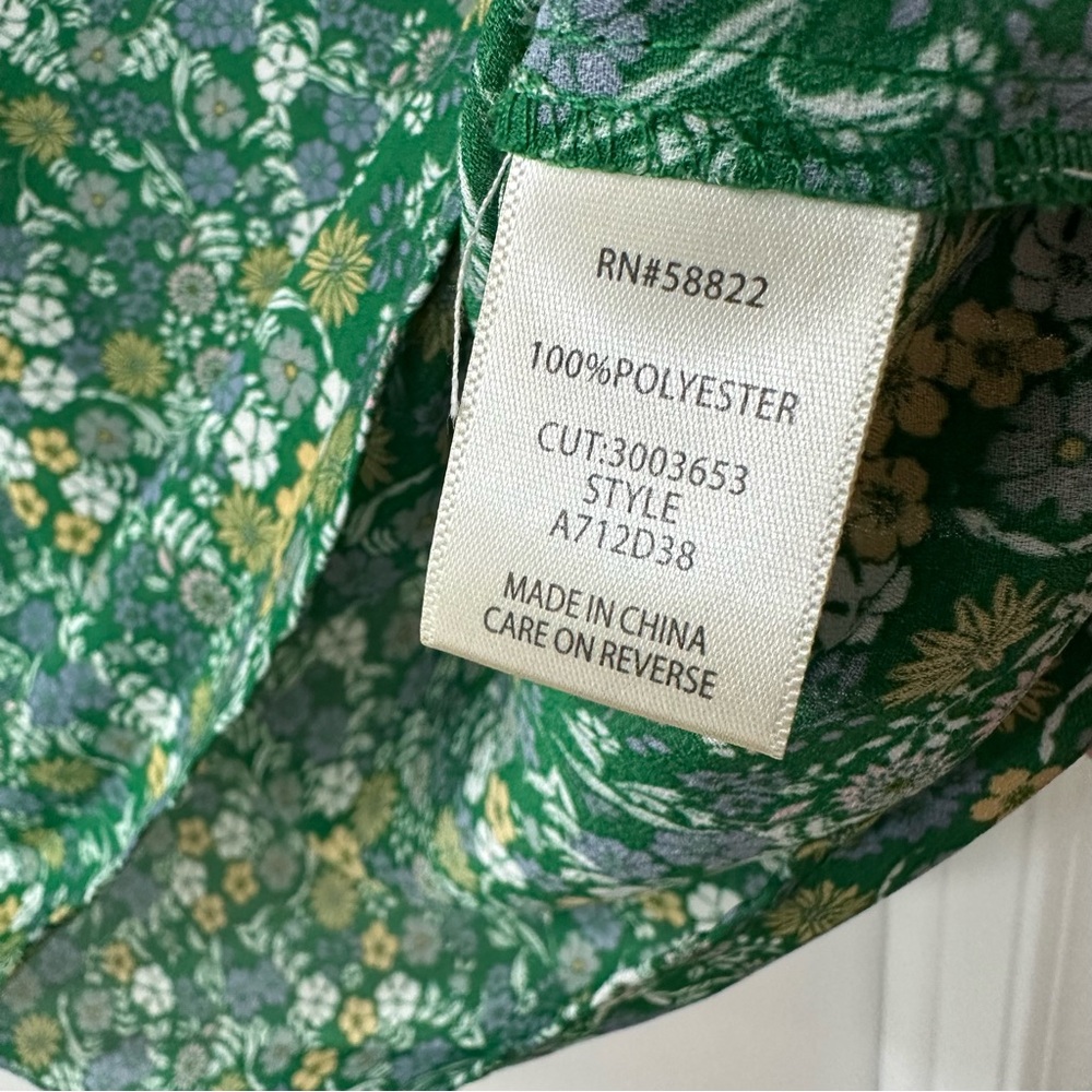 Max Studio Green Floral Blouse with Flutter Sleeves, Size M - Picture 5 of 7